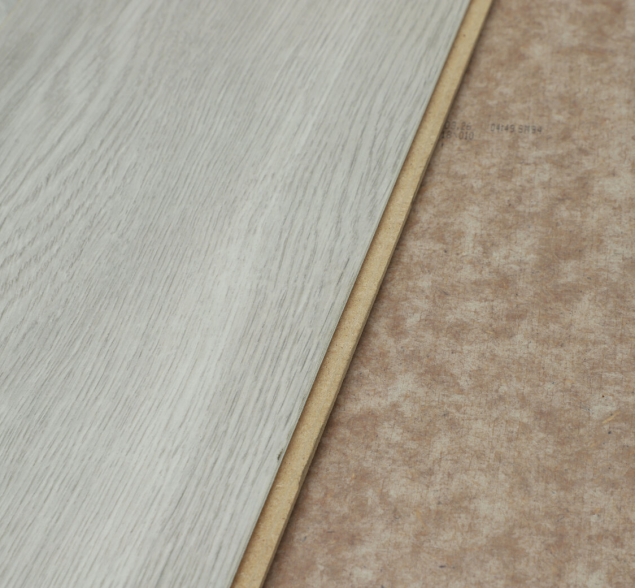 Ламинат Woodstyle Omega 4V Дуб Абсолют светлый U610